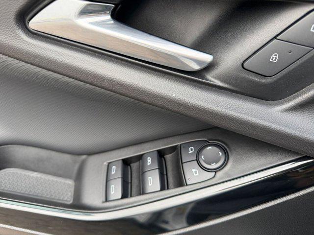 used 2025 Chevrolet Equinox car, priced at $23,394