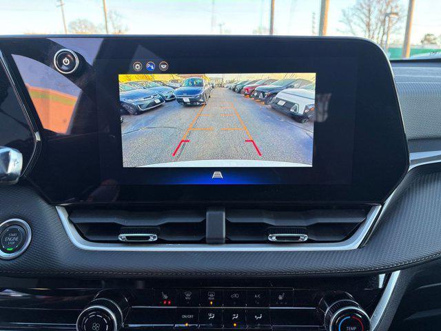 used 2025 Chevrolet Equinox car, priced at $25,341