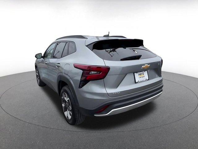 used 2025 Chevrolet Trax car, priced at $19,539