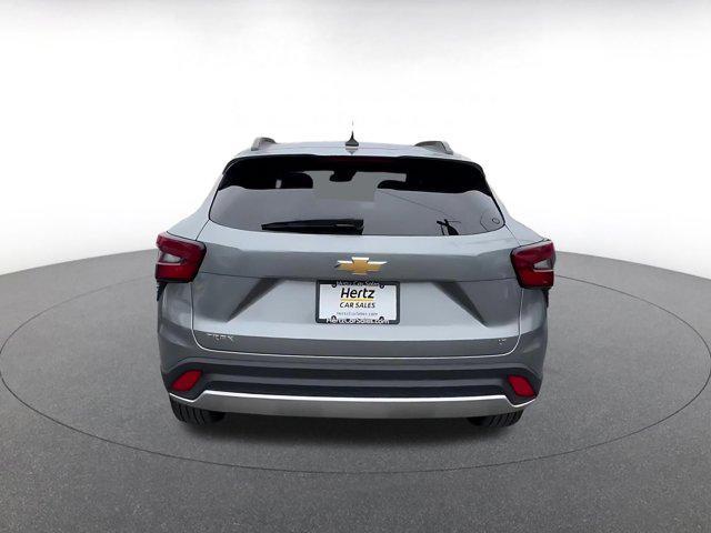 used 2025 Chevrolet Trax car, priced at $19,539