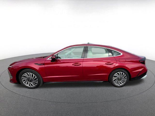 used 2025 Hyundai Sonata Hybrid car, priced at $24,715