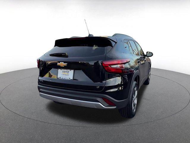 used 2025 Chevrolet Trax car, priced at $20,242