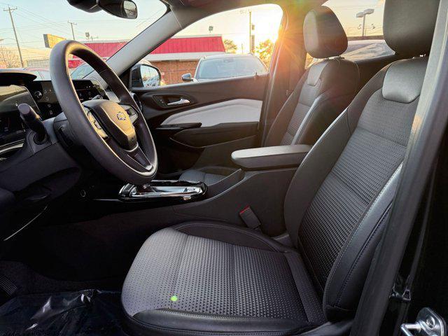 used 2025 Chevrolet Trax car, priced at $20,242