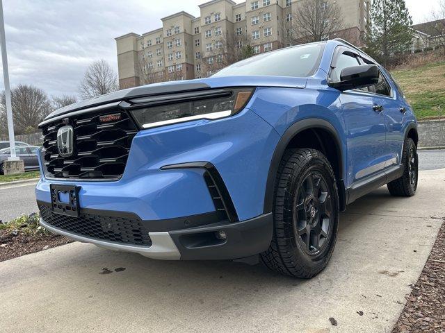 used 2025 Honda Pilot car, priced at $45,981