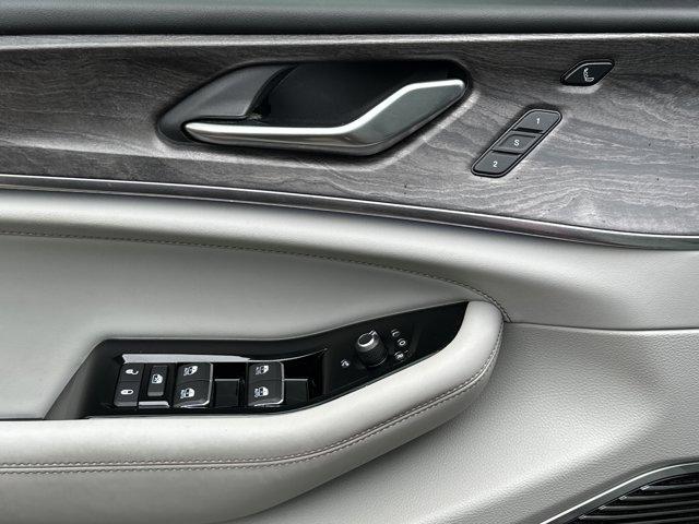 used 2023 Jeep Grand Cherokee car, priced at $32,182