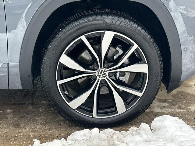 used 2025 Volkswagen Atlas Cross Sport car, priced at $42,482