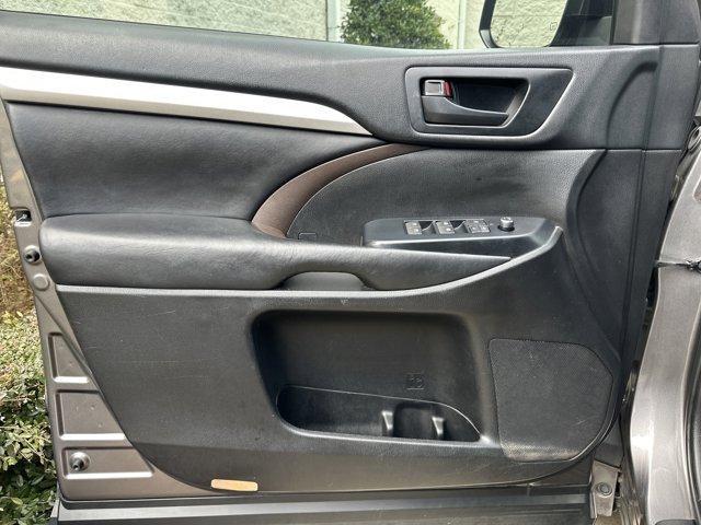 used 2018 Toyota Highlander car, priced at $18,982