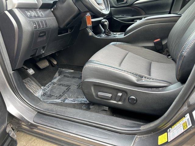 used 2018 Toyota Highlander car, priced at $18,982