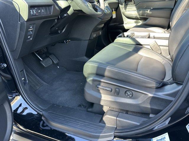 new 2026 Honda Odyssey car, priced at $43,290