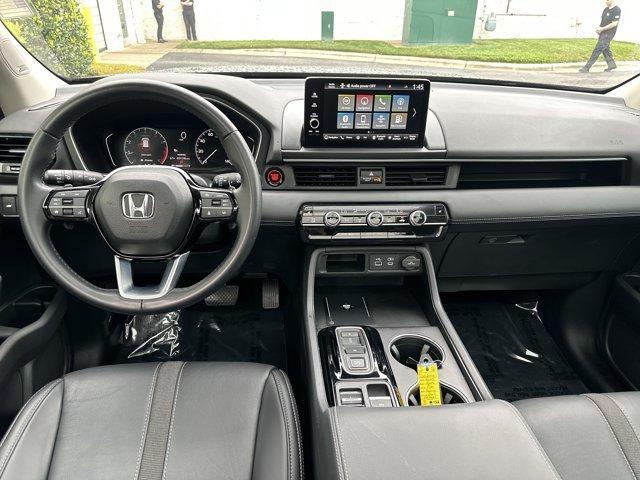 used 2025 Honda Pilot car, priced at $42,281