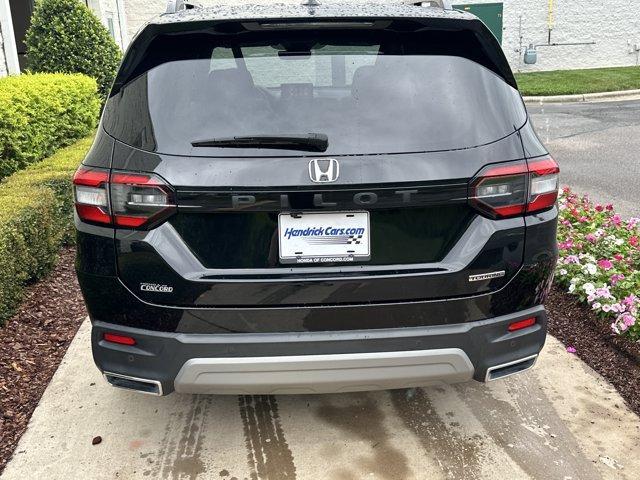used 2025 Honda Pilot car, priced at $42,281