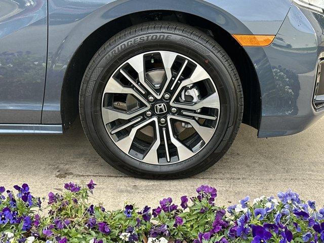 new 2026 Honda Odyssey car, priced at $52,190