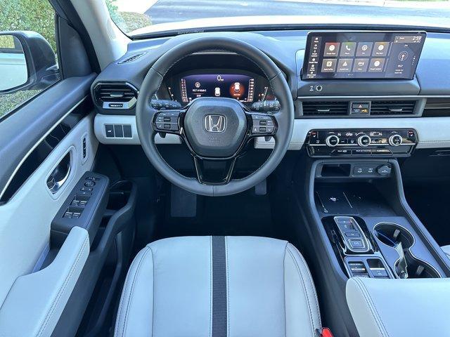 new 2026 Honda Pilot car, priced at $45,900