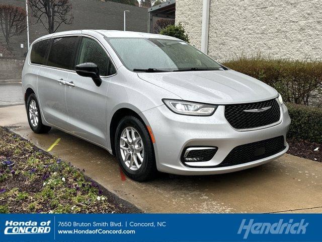used 2024 Chrysler Pacifica car, priced at $26,982
