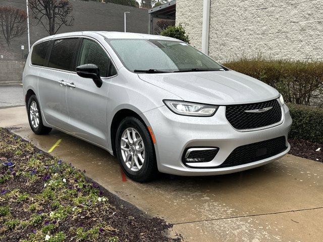used 2024 Chrysler Pacifica car, priced at $26,982