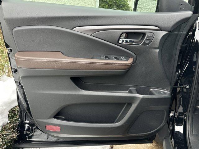 used 2025 Honda Ridgeline car, priced at $37,882