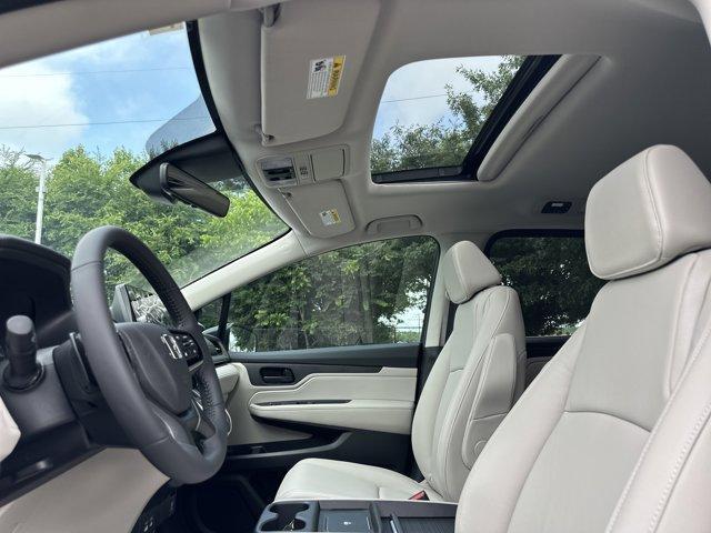 new 2026 Honda Odyssey car, priced at $40,402