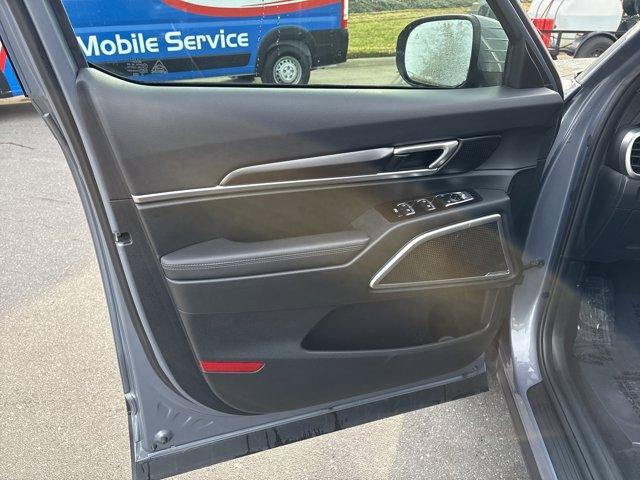 used 2025 Kia Telluride car, priced at $33,982