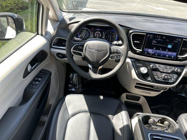 used 2024 Chrysler Pacifica car, priced at $27,081
