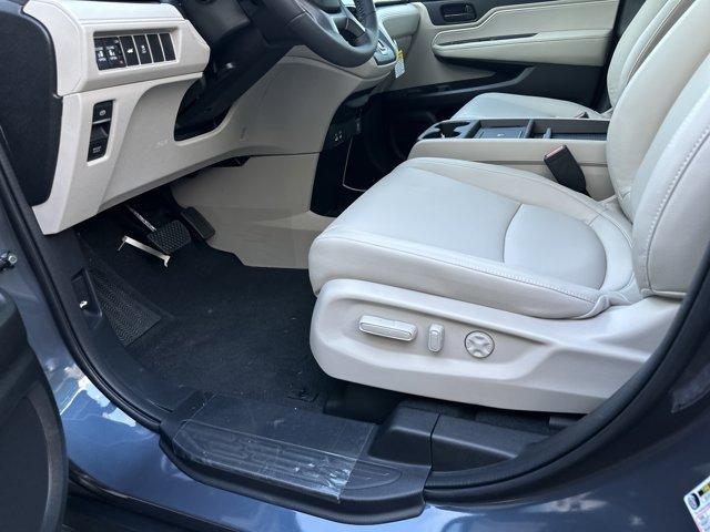 new 2026 Honda Odyssey car, priced at $43,290