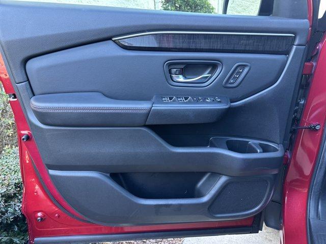 used 2025 Honda Pilot car, priced at $46,989