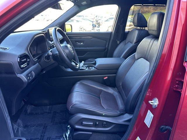 used 2025 Honda Pilot car, priced at $46,989