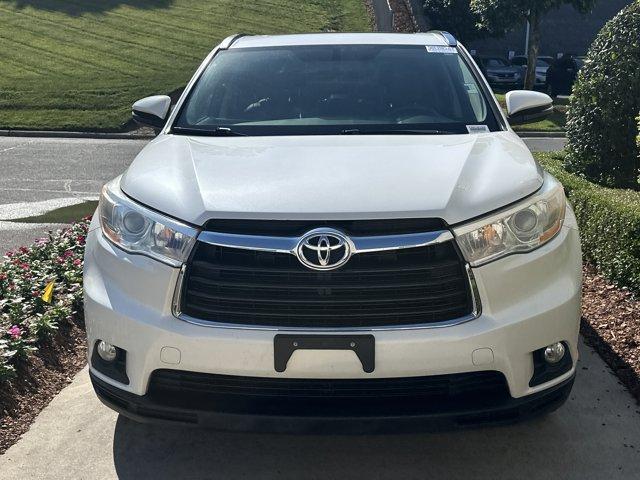 used 2014 Toyota Highlander car, priced at $17,781