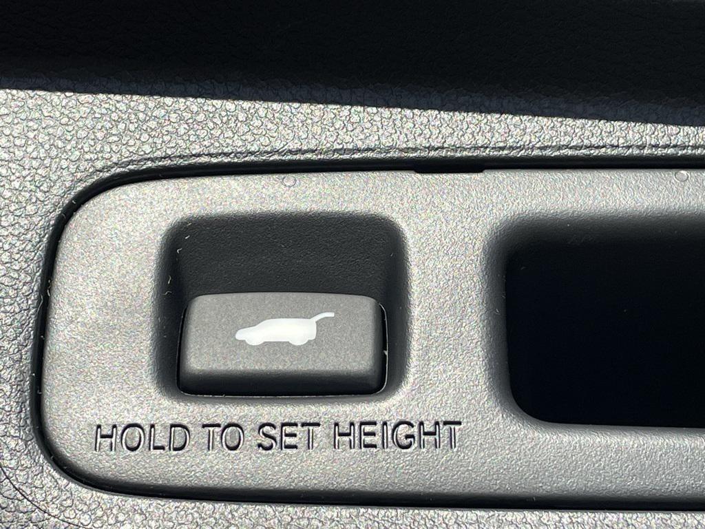 new 2026 Honda CR-V Hybrid car, priced at $40,847