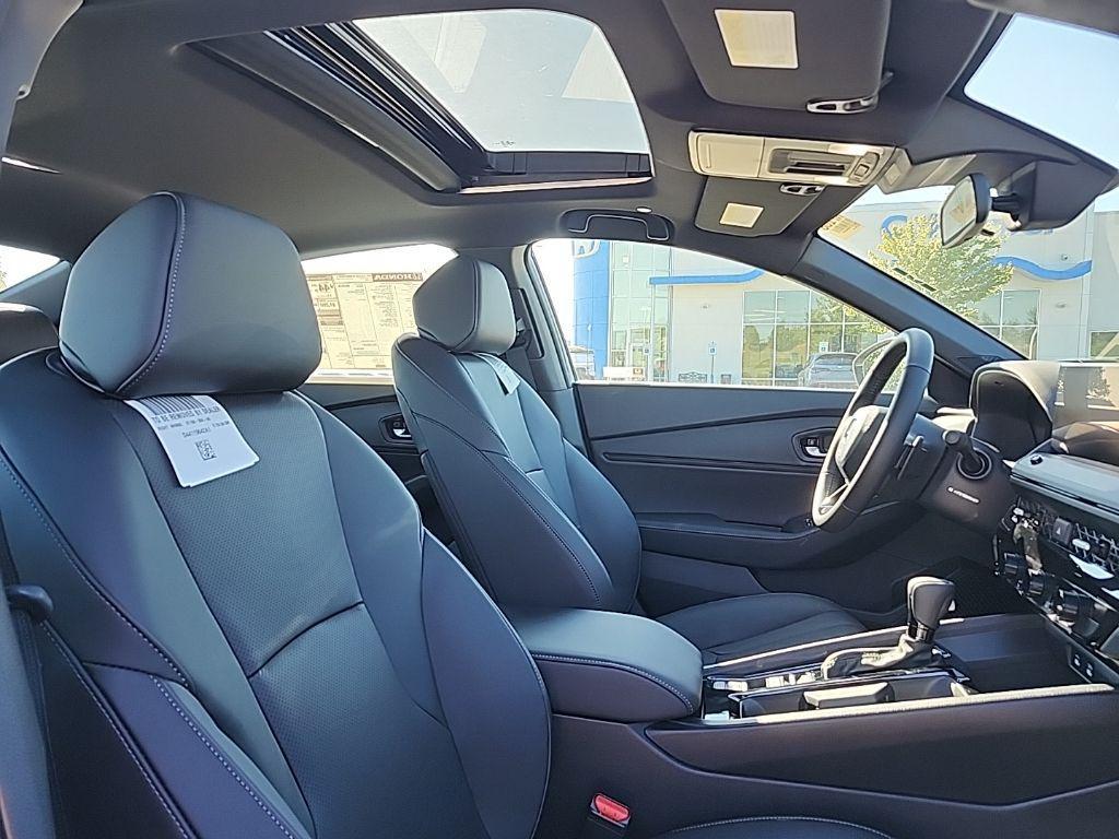 new 2025 Honda Accord Hybrid car, priced at $35,117