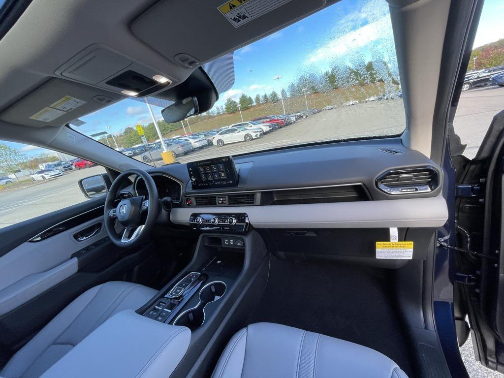 new 2025 Honda Pilot car, priced at $47,490