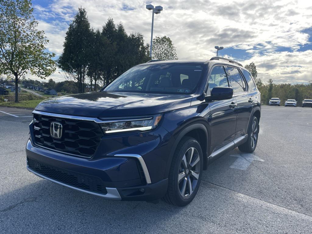 new 2025 Honda Pilot car, priced at $47,490