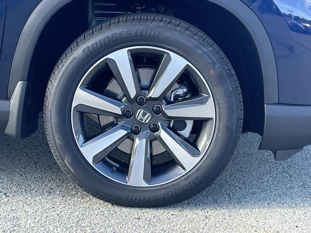 new 2025 Honda Pilot car, priced at $47,490