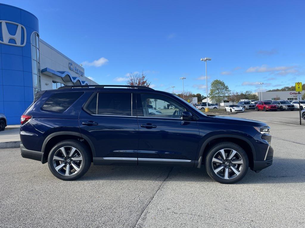 new 2025 Honda Pilot car, priced at $47,490
