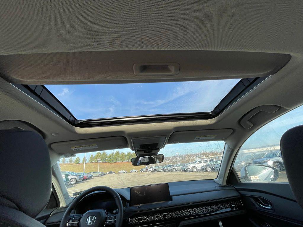 new 2025 Honda Accord Hybrid car, priced at $38,097