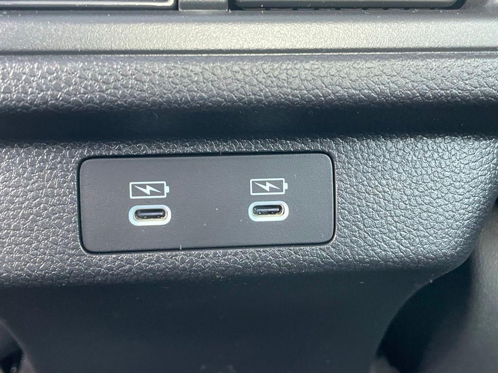 new 2025 Honda Accord Hybrid car, priced at $38,097
