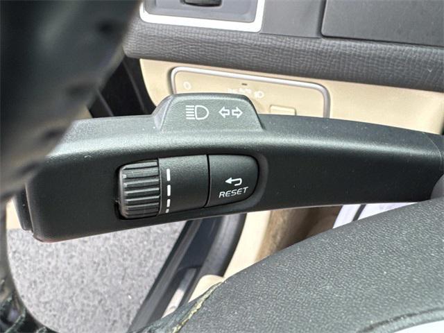 used 2015 Volvo XC60 car, priced at $9,871