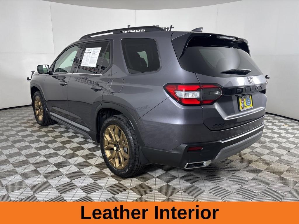 used 2024 Honda Pilot car, priced at $37,599