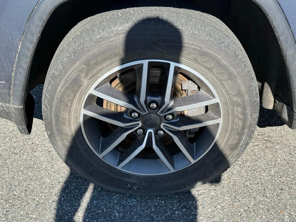 used 2021 Jeep Grand Cherokee car, priced at $24,700