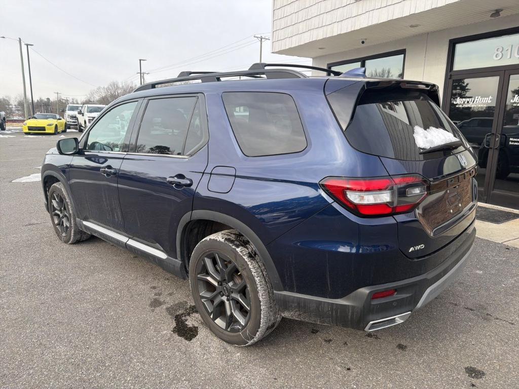 used 2023 Honda Pilot car, priced at $38,900
