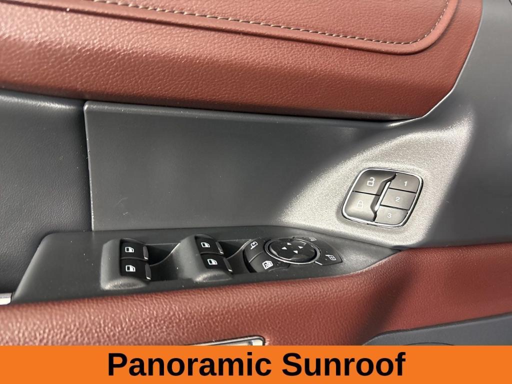 used 2024 Ford Expedition car, priced at $45,300