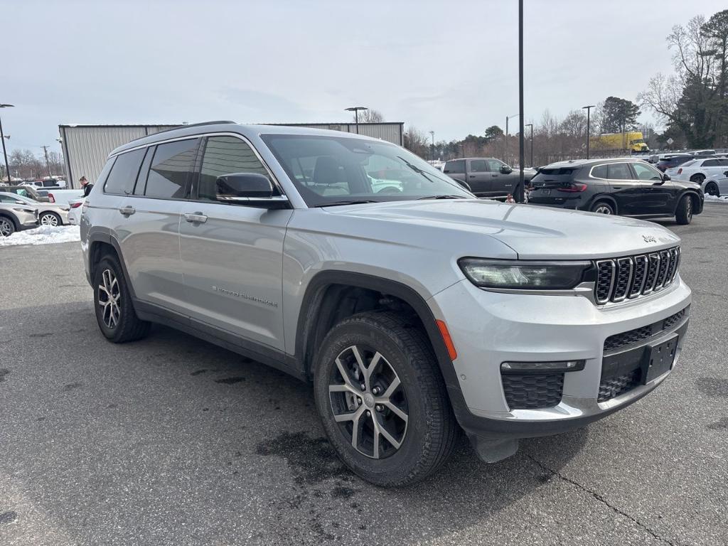 used 2024 Jeep Grand Cherokee L car, priced at $30,400