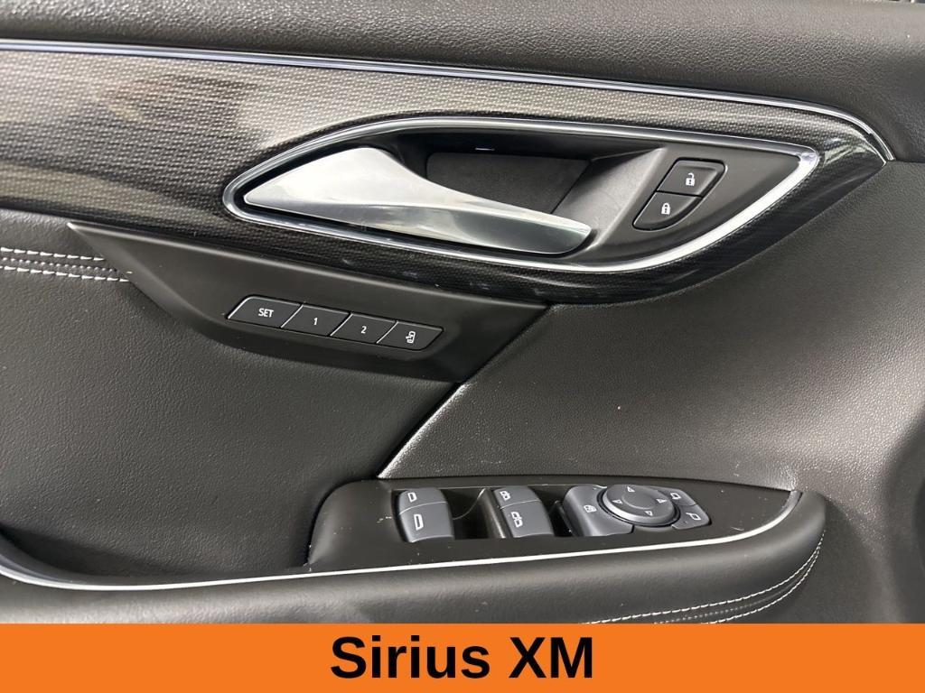 used 2023 Buick Envision car, priced at $25,999