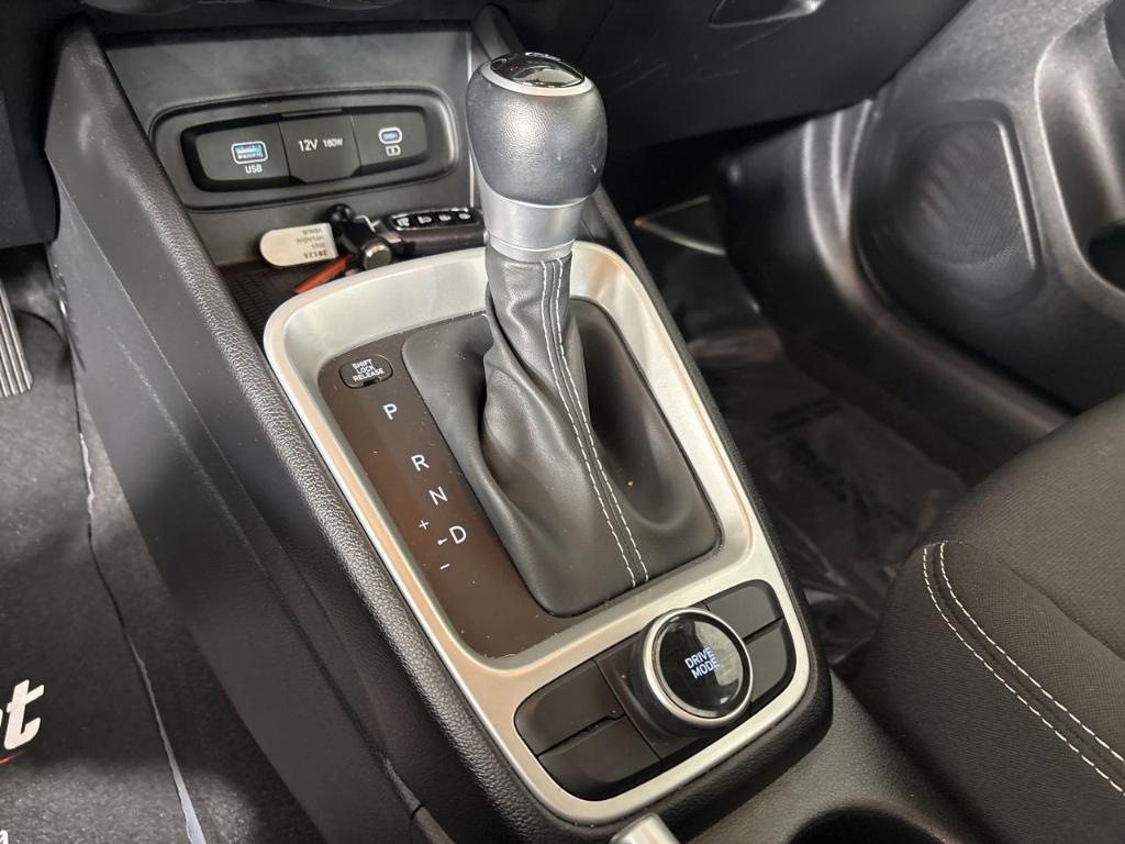 used 2025 Hyundai Venue car, priced at $18,999