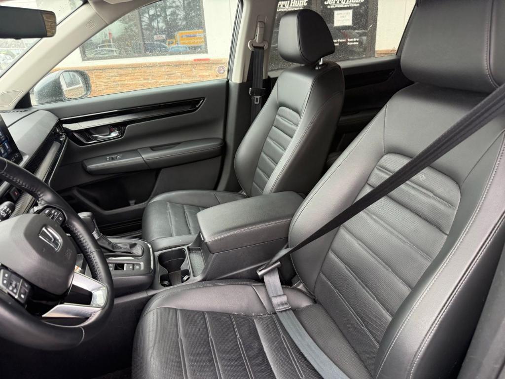 used 2025 Honda CR-V car, priced at $33,588
