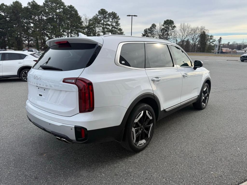 used 2024 Kia Telluride car, priced at $31,461
