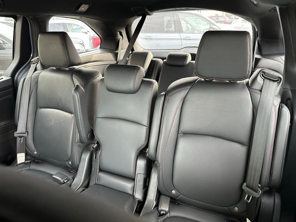 used 2025 Honda Odyssey car, priced at $38,400