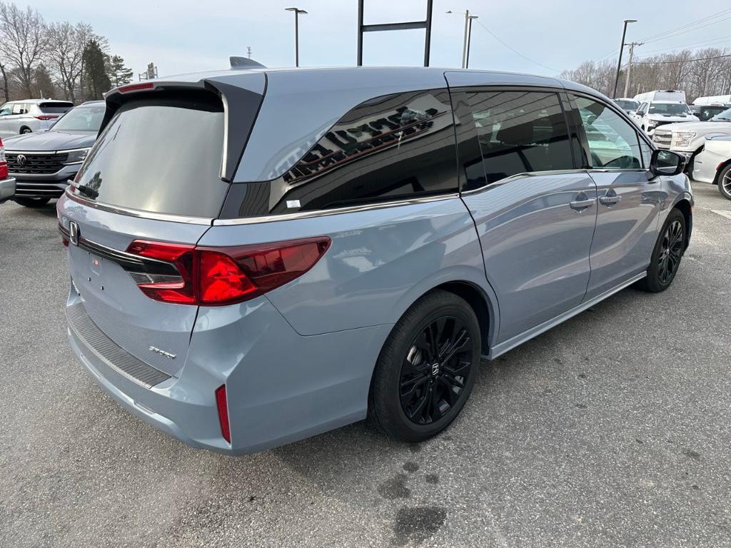 used 2025 Honda Odyssey car, priced at $38,400