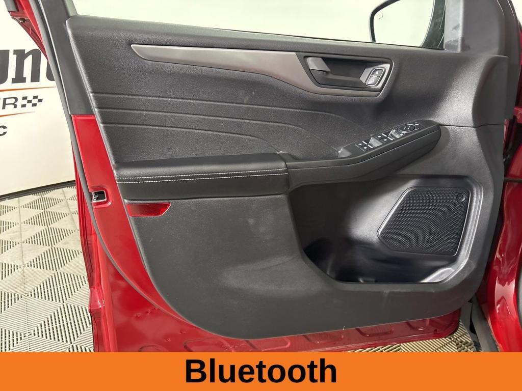 used 2025 Ford Escape car, priced at $23,400