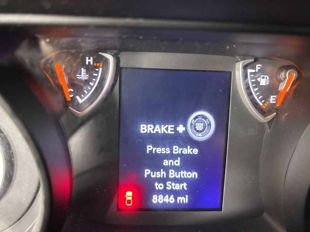 used 2025 Jeep Gladiator car, priced at $35,299