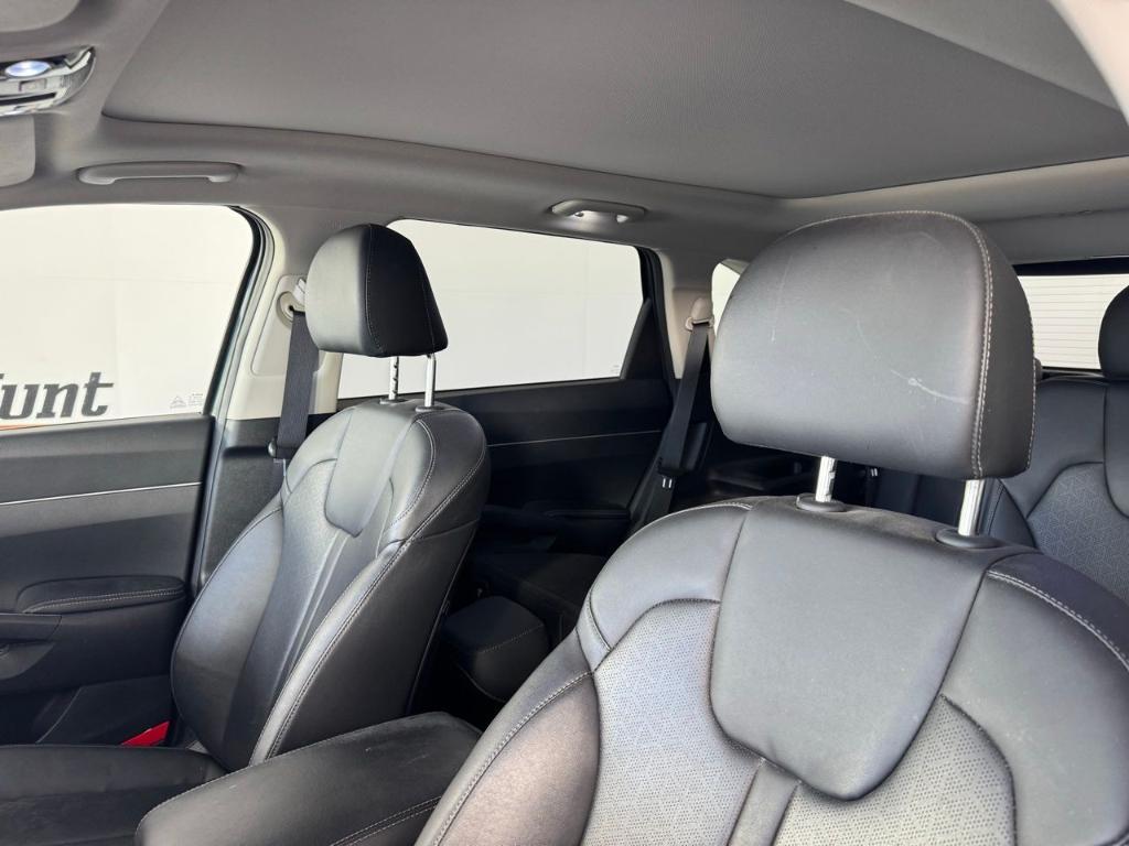 used 2023 Kia Sorento car, priced at $29,453